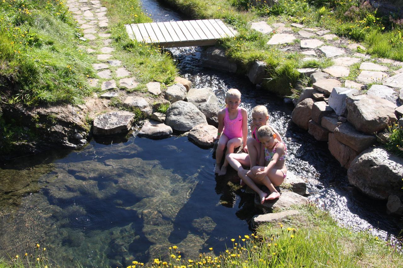 Hótel Laugarhóll with natural hot spring Holmavik Exterior foto